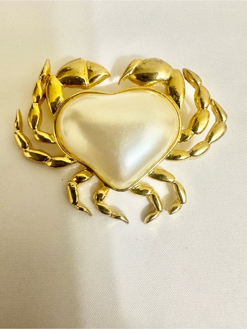 Vintage Gold-Plated Crab Heart Brooch with Pearl Center
